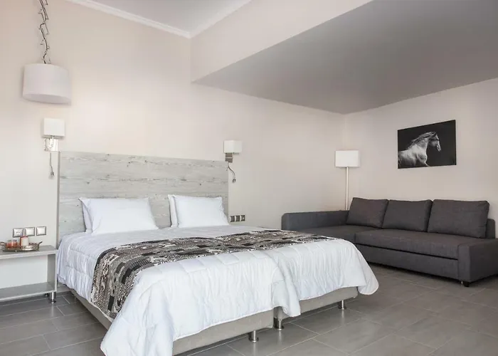 Royalty Loft *