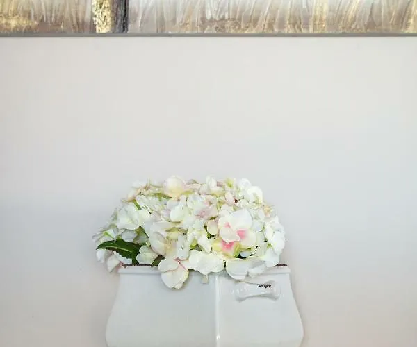 Royalty Loft * 尼基季